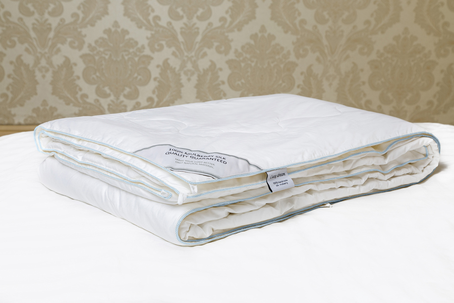 картинка Одеяло шелковое Luxe Dream Premium Silk dc 1012 легкое 150x200 